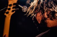 Kazuki（G, Vo / SHADOWS）（Photo by Takashi "TAKA" Konuma）