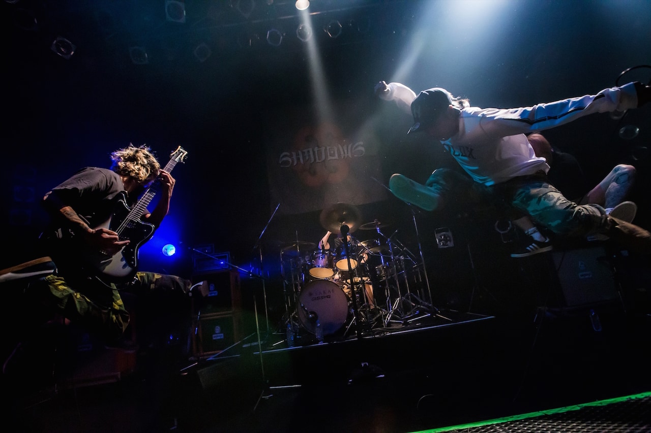 SHADOWS、SWANKY DANK＆Crystal Lakeとコラボしまくり“地獄送り”に