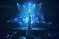 「MY SHINING RAY」を歌う鈴木このみ。（写真提供：MAGES.）