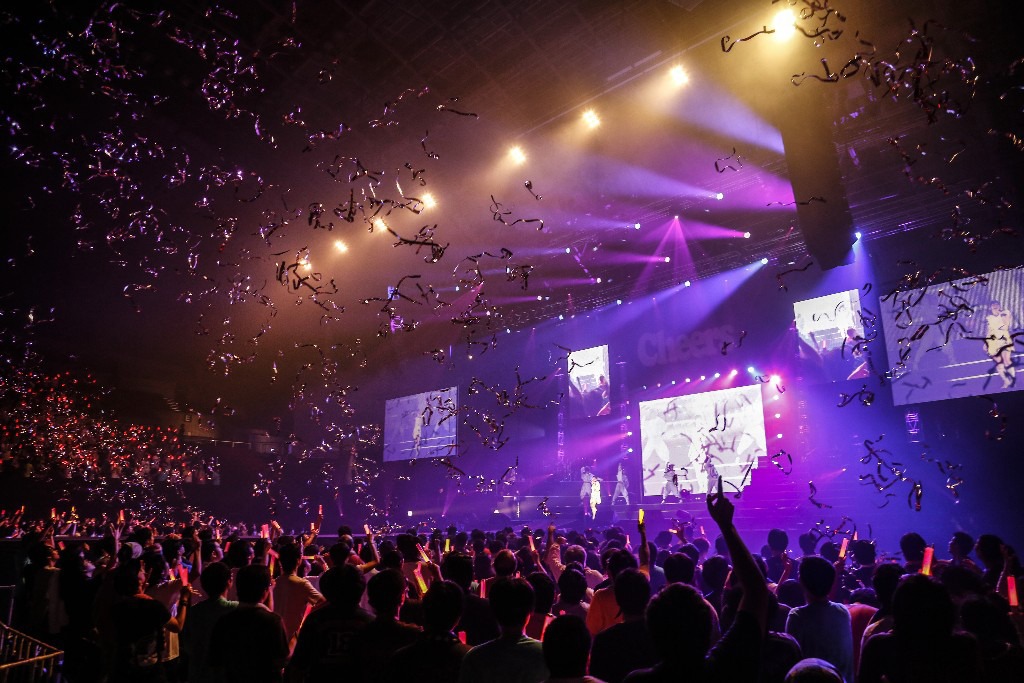 「鈴木このみ Birthday Live 2016 ～Cheers!!!～」の様子。（写真提供：MAGES.）