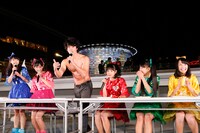 ときめき▽宣伝部と庄司智春（品川庄司）。