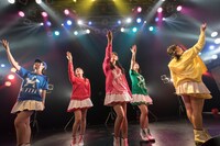 転校少女歌撃団2ndワンマンライブの様子。（写真提供：エー・プラス）