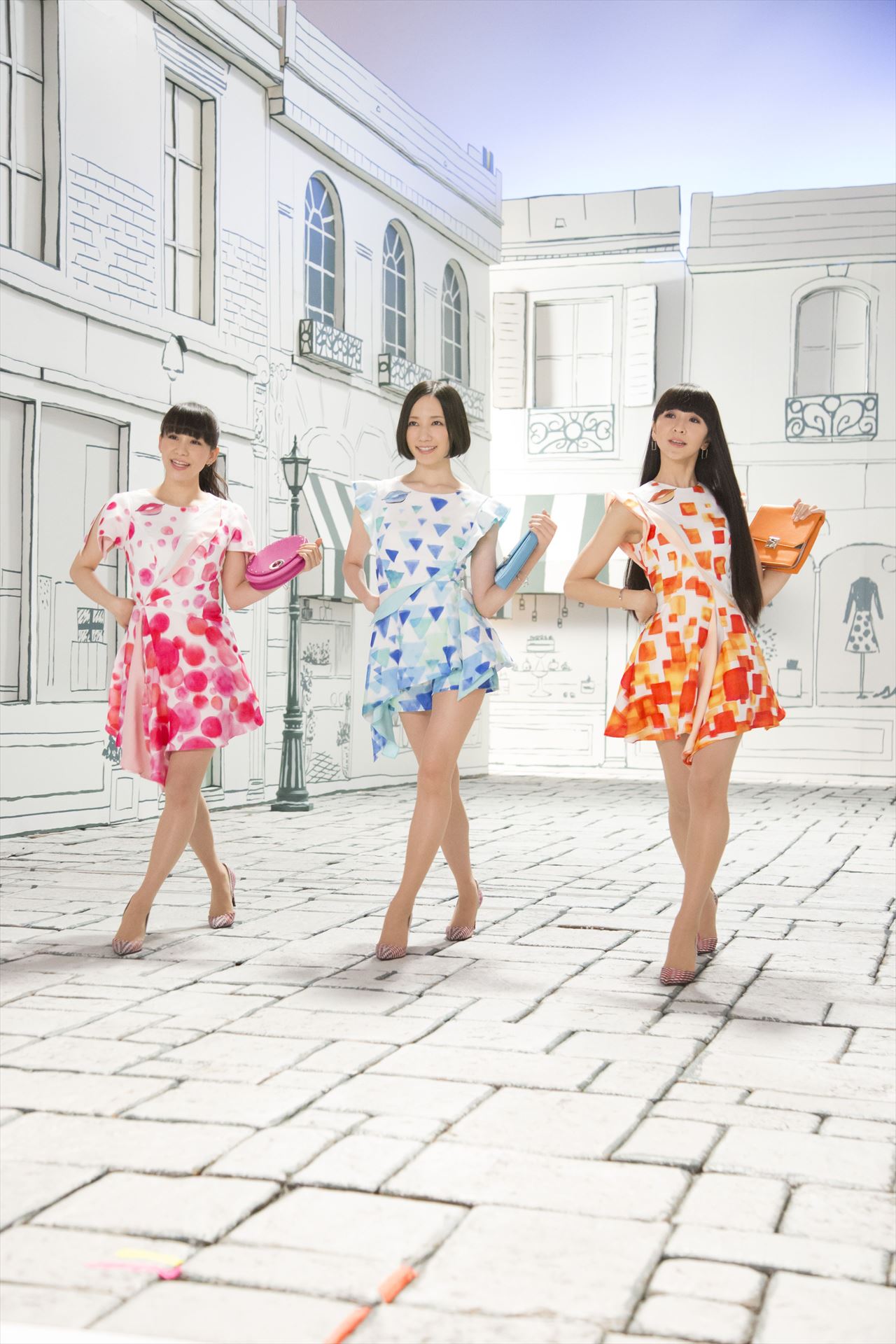 「Ora2×Perfume All Day くちもとBeauty」編を撮影中のPerfume。