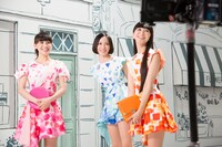 「Ora2×Perfume All Day くちもとBeauty」編を撮影中のPerfume。