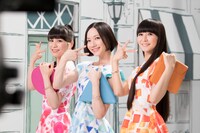 「Ora2×Perfume All Day くちもとBeauty」編を撮影中のPerfume。