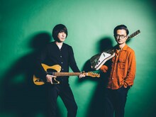 山内総一郎（フジファブリック）と長岡亮介（ペトロールズ）。