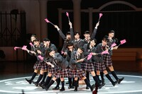 「さくら学院祭☆2016」の様子。（写真提供：アミューズ）