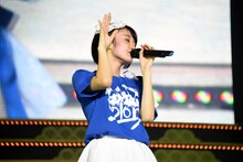 アーティストを降臨させた咲良菜緒。