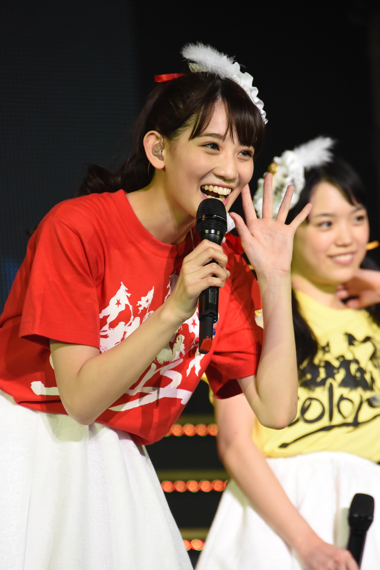 秋本帆華