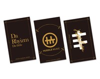 アルバムに封入されるステッカー。