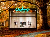 けやき町の洋服店「charming CLUB」。