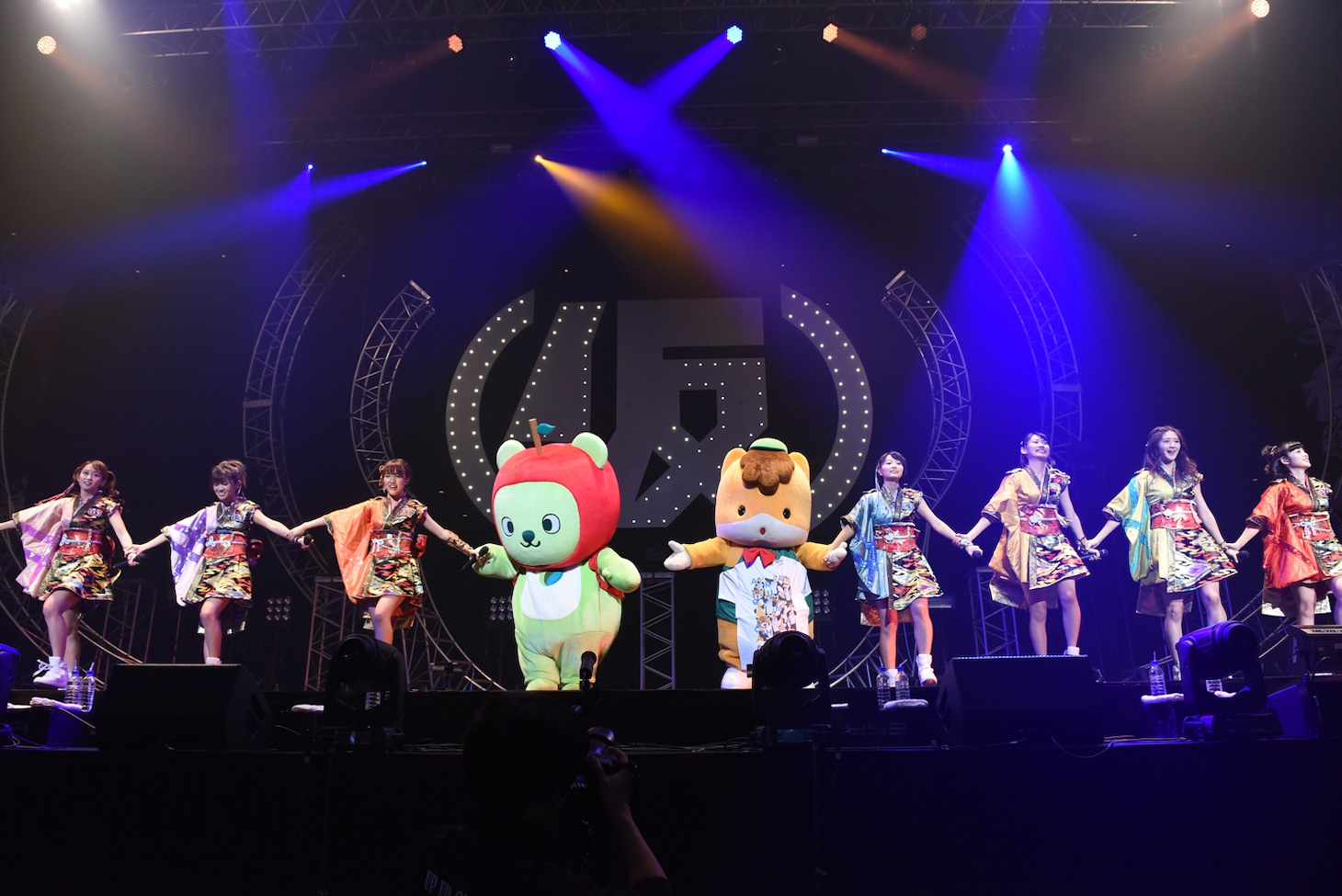 「アップアップガールズ（仮） 日本武道館超決戦 vol.1」の様子。