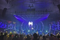 佐保明梨によるソロコーナーの様子。