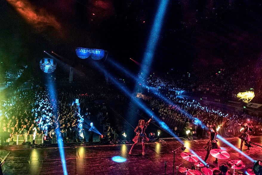 「BABYMETAL WORLD TOUR 2016 kicks off at THE SSE ARENA, WEMBLEY」の様子。（Photo by Dana Distortion, (c)Amuse Inc.）