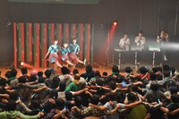 「Negicco Tour2016『ネギの産地でこんにちネギネギ』」最終公演の様子。