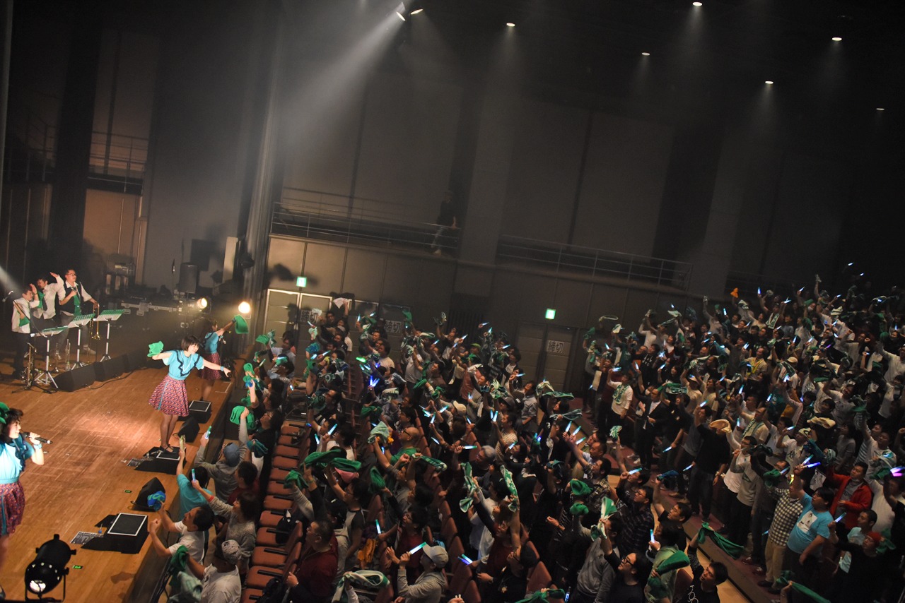 「Negicco Tour2016『ネギの産地でこんにちネギネギ』」最終公演の様子。