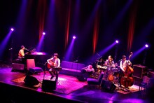 フジファブリック「FABRIC THEATER」東京・赤坂BLITZ公演の様子。（撮影：木村泰之）