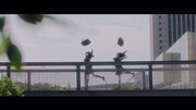 欅坂46「二人セゾン」ミュージックビデオのワンシーン。