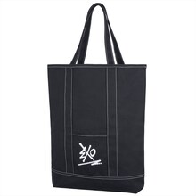 「EXO POP UP STORE」で販売される2Wayトートバッグ。