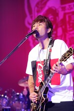 新藤晴一（G / ポルノグラフィティ）