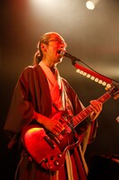 和嶋慎治（撮影：ほりたよしか）