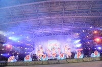 「PASSPO☆的・野外音楽堂＝所沢航空公園～史上最大の野外ワンマンフライト～」の様子。