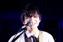 斎藤宏介（Vo, G）（Photo by Viola Kam [V'z Twinkle]）