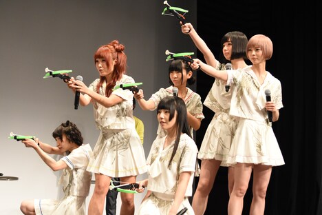 「ラッキー7の運だめし！メンバー対抗“キラッキーラチュ運”対決」の様子。