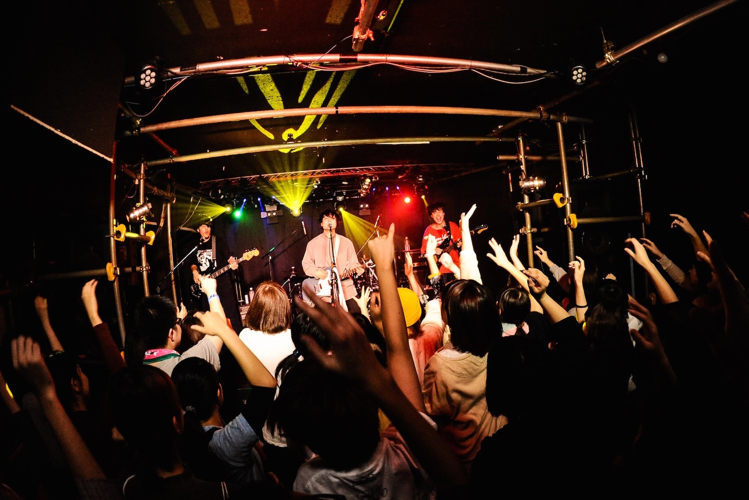 The Floor（Photo by MASANORI FUJIKAWA）