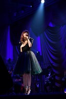 指原莉乃ディナーショー＆バースデーショーの様子。(c) AKS