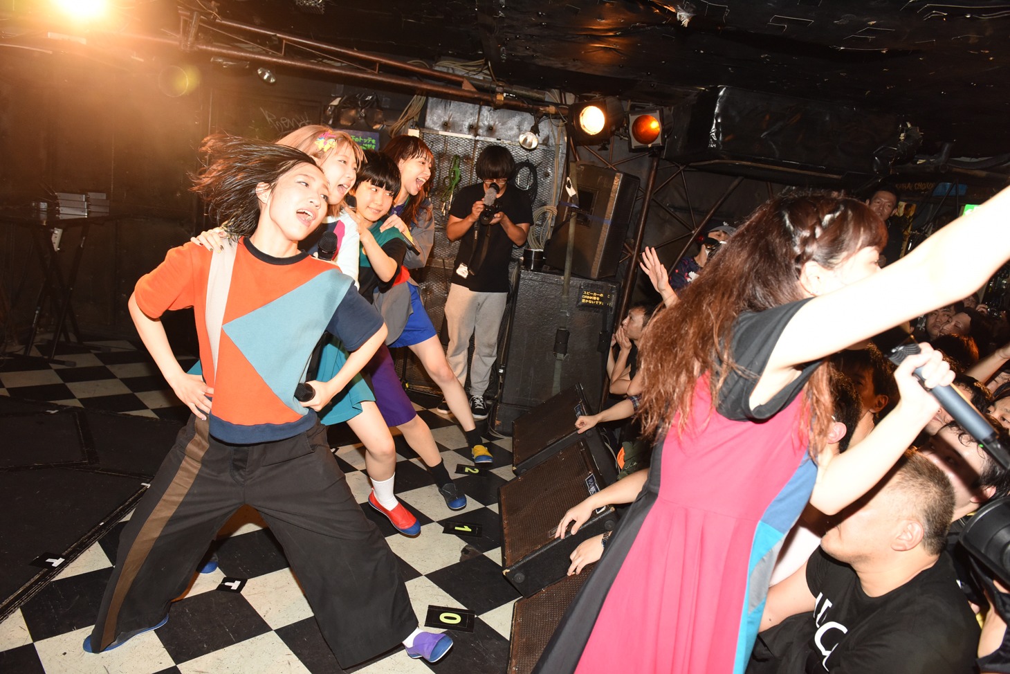 BiSワンマンライブ「Brand-new idol Society」の様子。