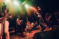 ドレスコーズ（撮影：タイコウクニヨシ）