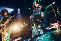 ドレスコーズ（撮影：タイコウクニヨシ）