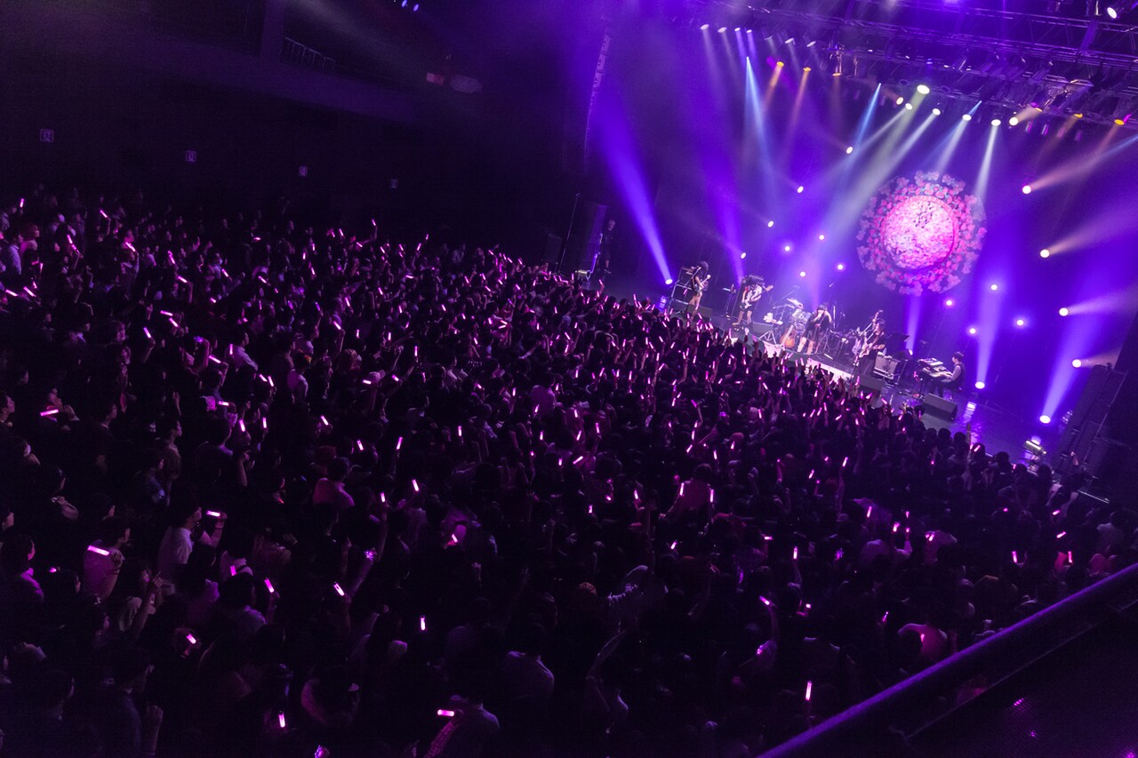 大森靖子「TOKYO BLACK HOLE TOUR」Zepp Tokyo公演の様子。（Photo by Masayo）