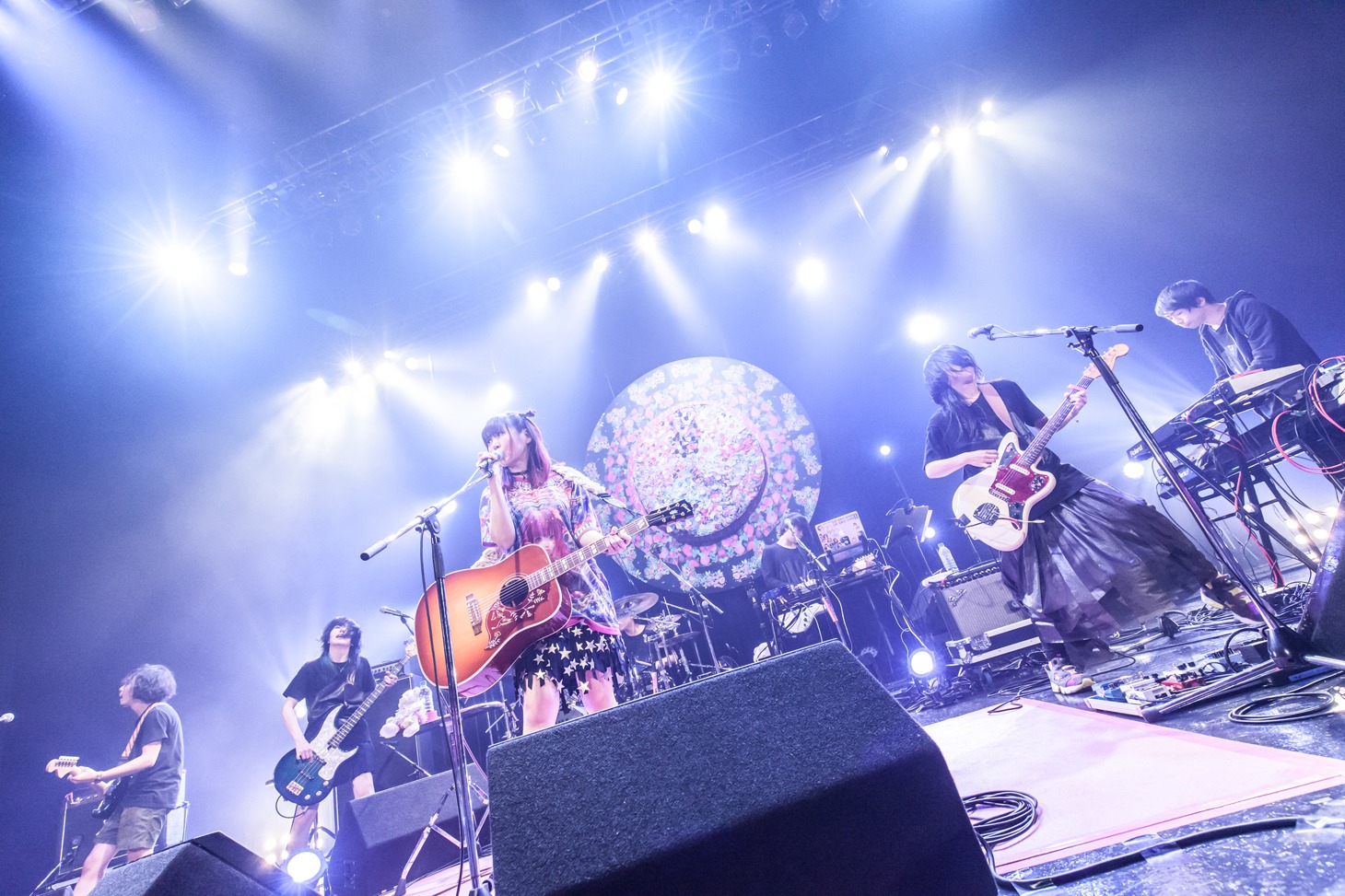 大森靖子「TOKYO BLACK HOLE TOUR」Zepp Tokyo公演の様子。（Photo by Masayo）