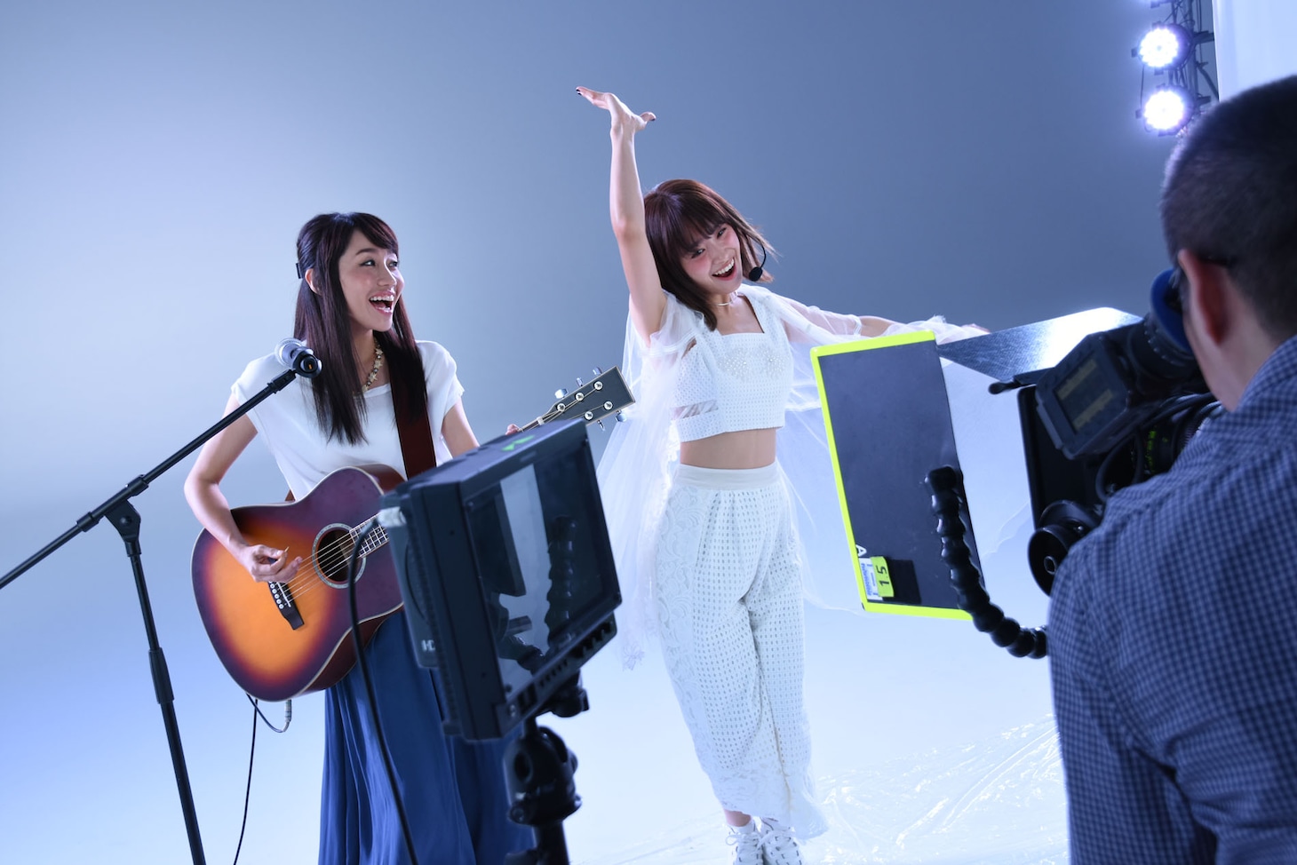 「脱臭炭」新CMのメイキングカット。