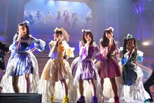 横山やすし譲りのポーズで決めるたこやきレインボー。