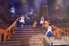 たこやきレインボー「なにわンダーランド2016 ～ひみつのティーパーティー～」の様子。