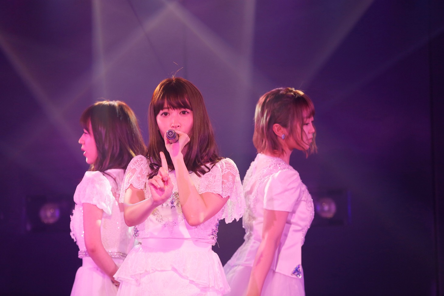 小嶋陽菜「好感度爆上げ」公演の様子。(c)AKS