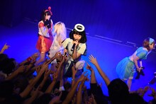 「ぜんぶ君のせいだ。緊急ワンマン」の様子。