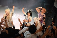 「ぜんぶ君のせいだ。緊急ワンマン」の様子。