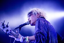 あきらかにあきら（B, Cho）（Photo by Viola Kam [V'z Twinkle]）