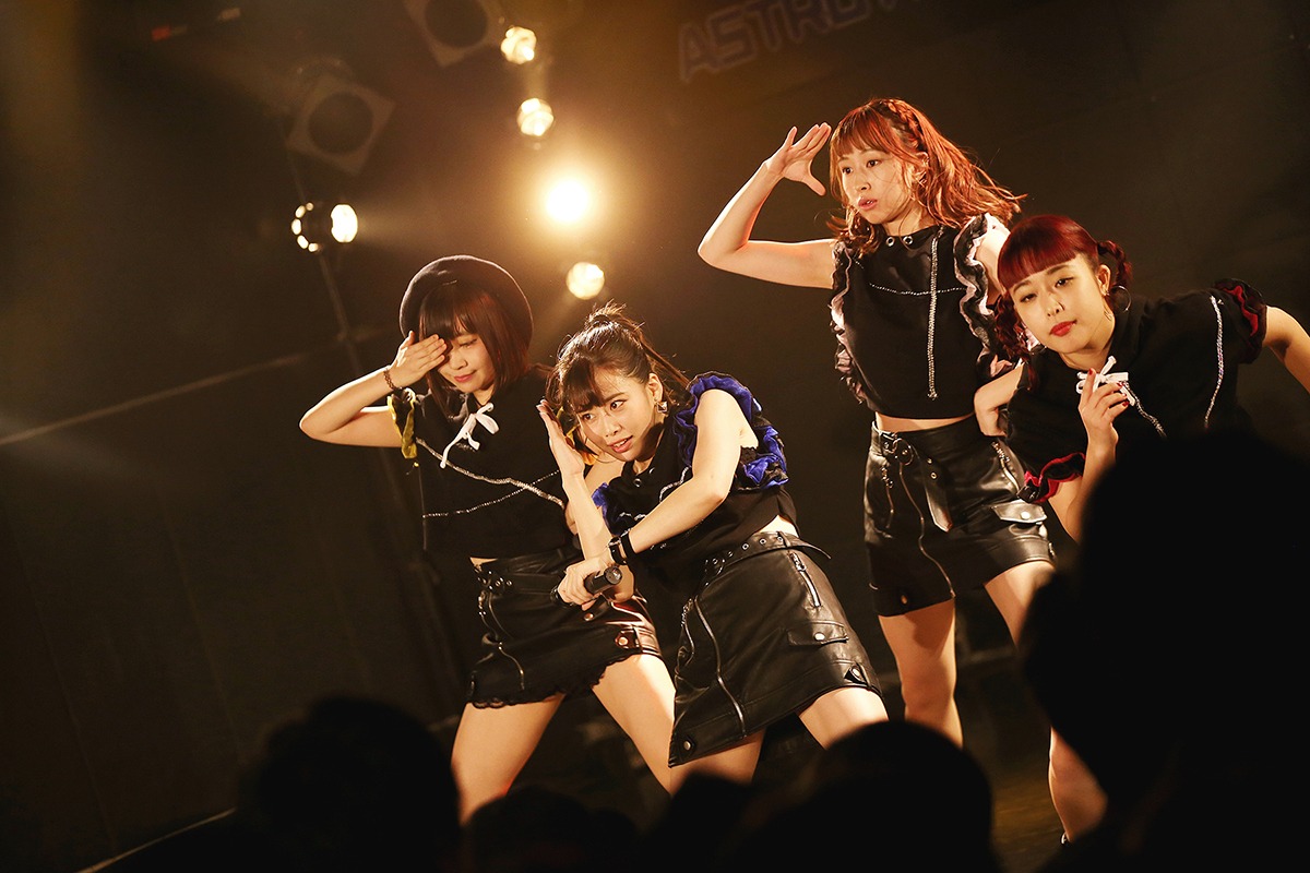 フィロソフィーのダンス（撮影：後藤壮太郎）