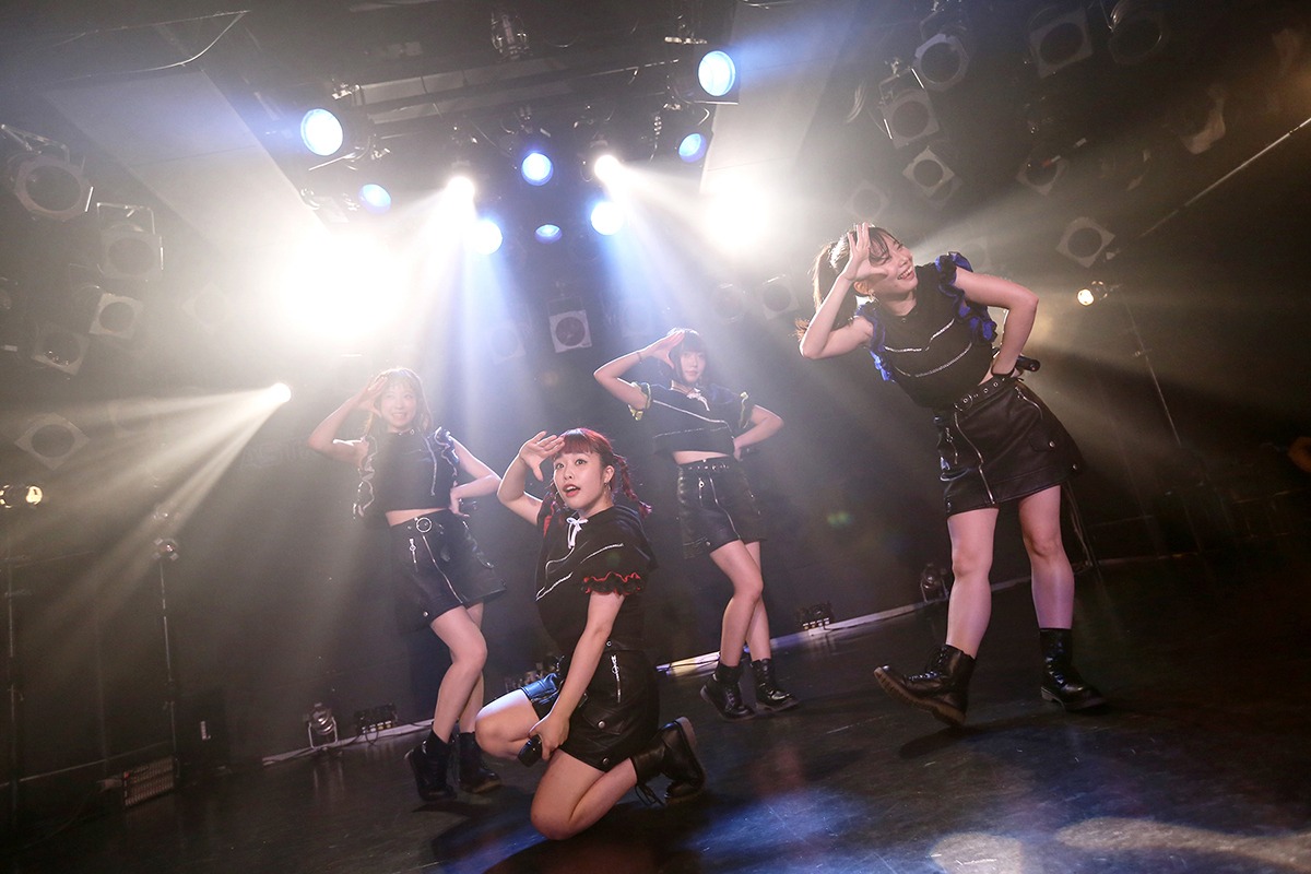 フィロソフィーのダンス（撮影：後藤壮太郎）