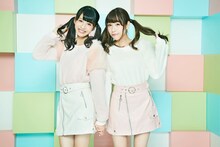 さきのん。左から四島早紀、ののこ。