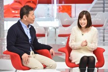 左から上田晋也、大原櫻子。 (c)日本テレビ