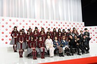 11月24日に行われた「第67回NHK紅白歌合戦」出場歌手発表会見の様子。