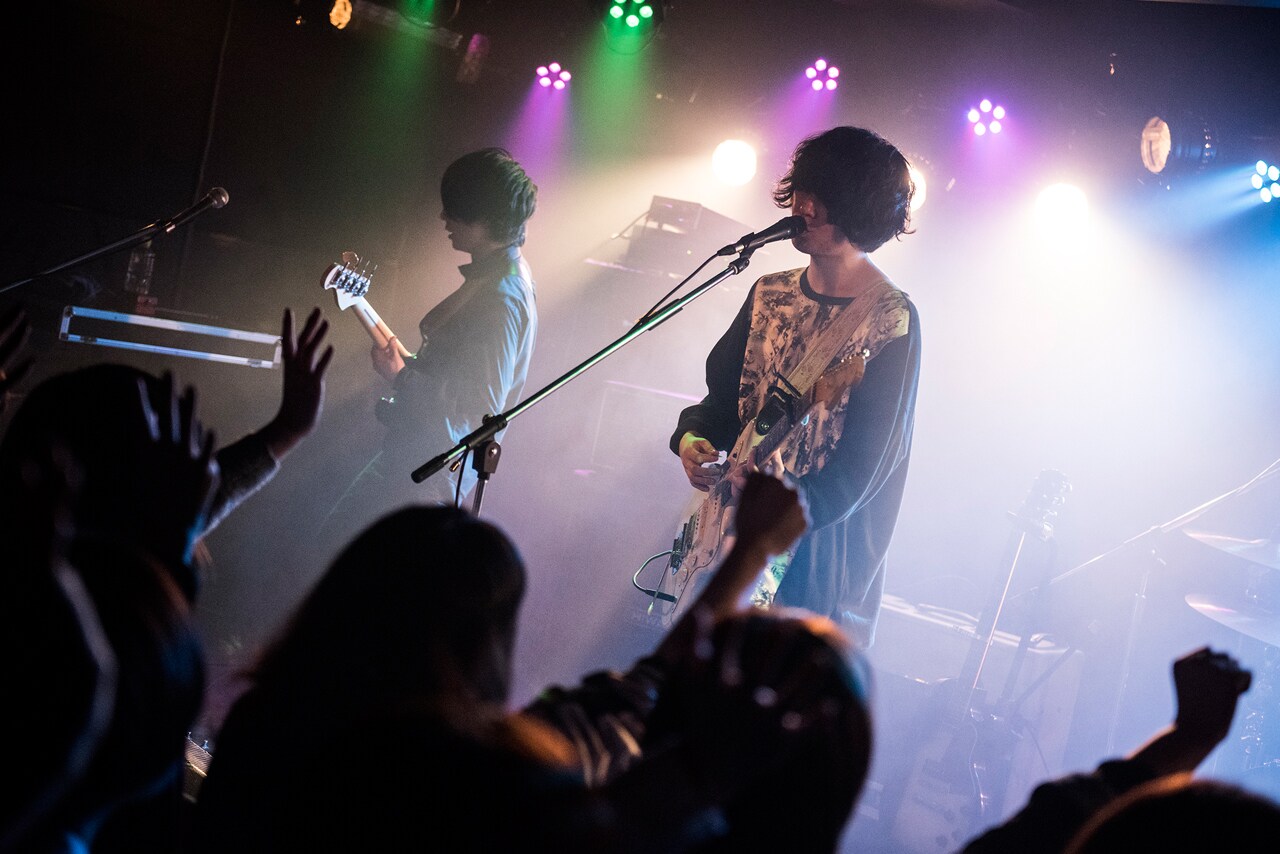 polly、石崎ひゅーい迎えたツアーセミファイナルで“一番新しい曲”も披露