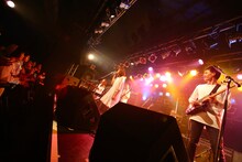 緑黄色社会のライブの様子。（撮影：安藤みゆ）