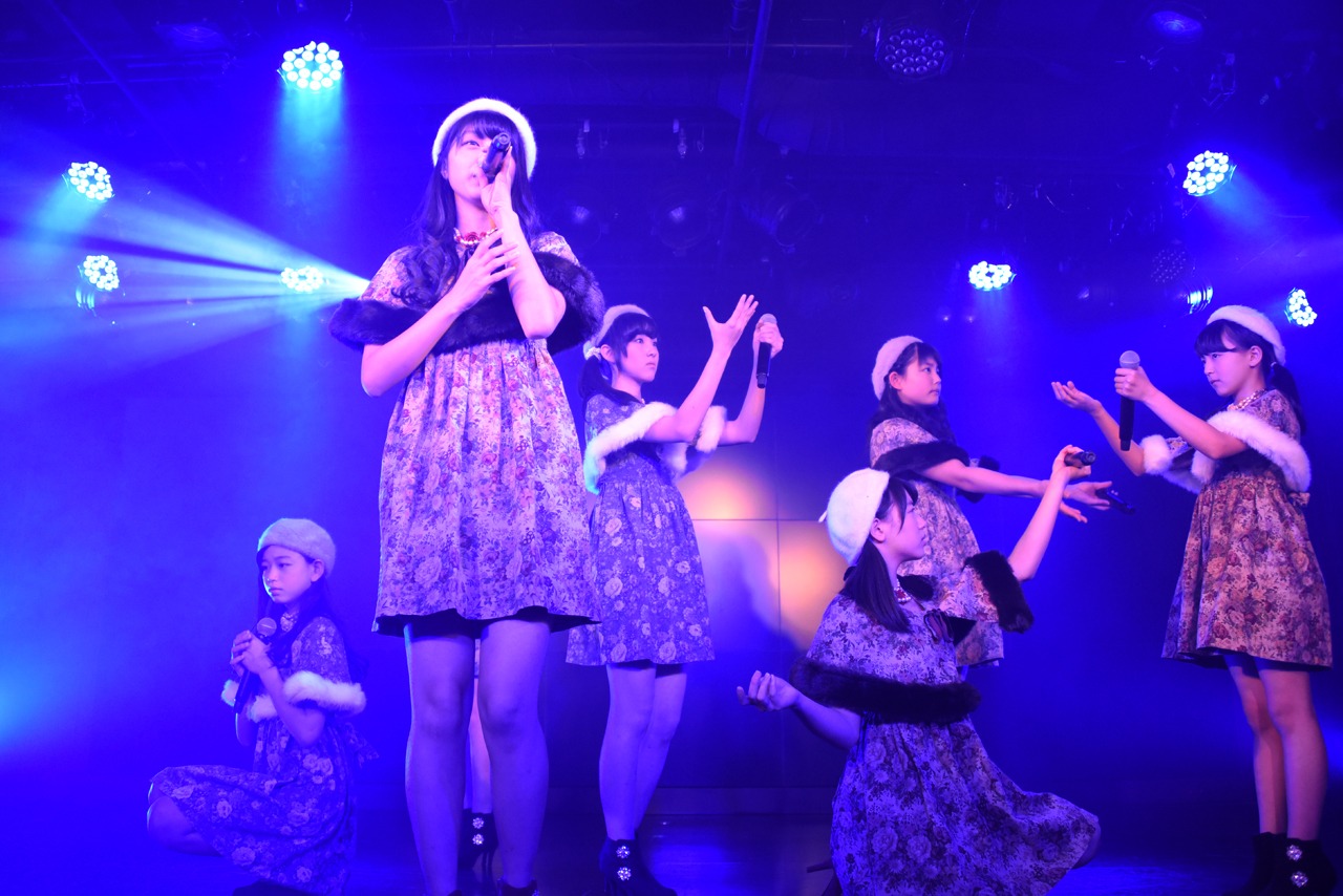 「ハコイリ▽ムスメ水曜定期公演～少女たちの物語・失恋編～」の様子。